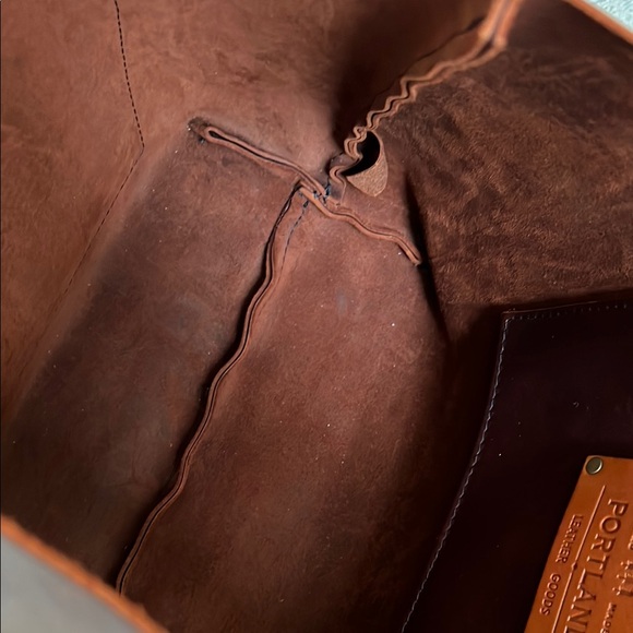 Portland Leather Classic Leather Large Tote Bag Cognac with Tandles - Picture 12 of 13